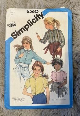 Vintage Simplicity 6560 Girls Blouse Sewing Pattern Uncut Size 6 Collar 1970s